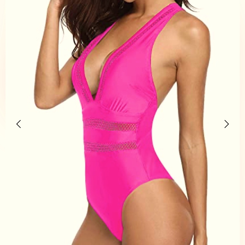 New Women’s one piece swim suit by Tempt me.  Size M.  Pink.